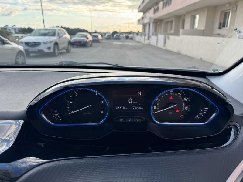 2014 Peugeot 2008 1,6L 2014 Cyprus