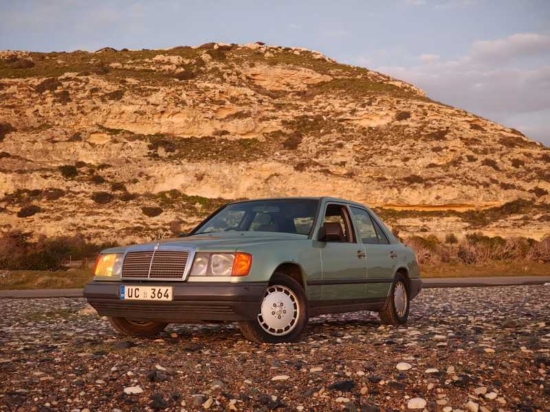 1987 Mercedes-Benz E-Class 2,0L 1987 Cyprus