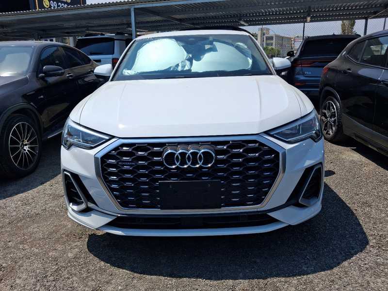2022 Audi Q3 2,0L 2022 Cyprus
