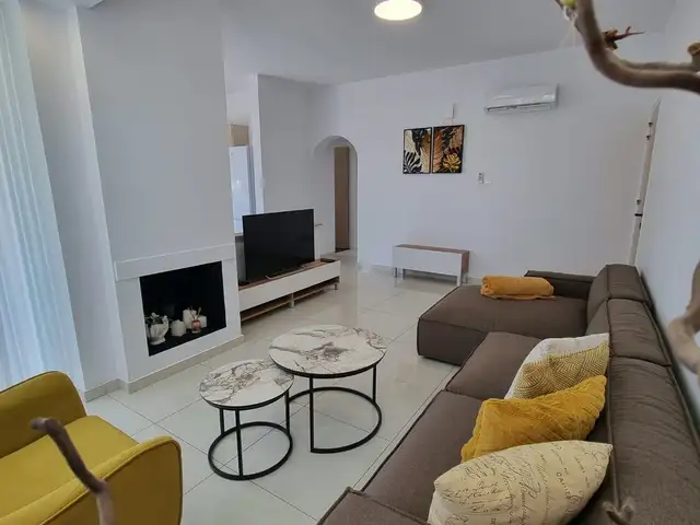 2-bedroom apartment for sale, Paphos — Paphos - Universal
