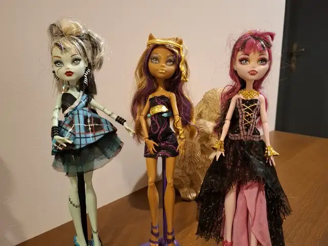 Monster high dolls, Larnaca — Larnaka - Harbor