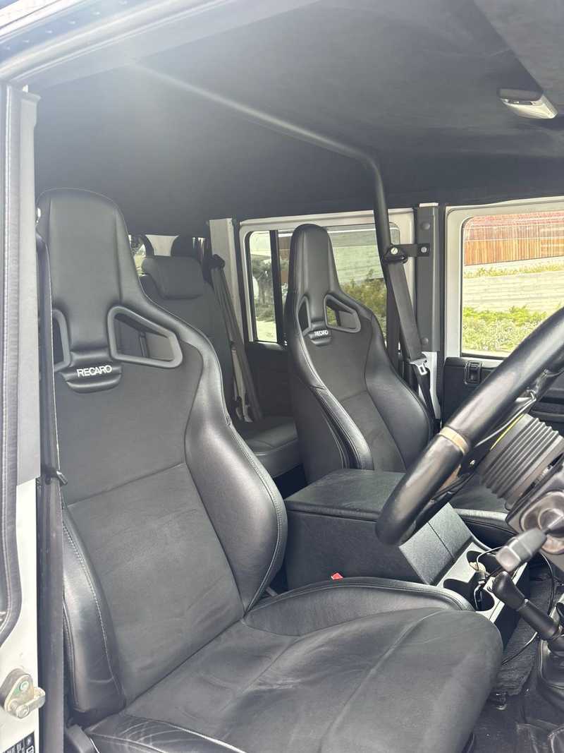 2016 Land Rover Defender 2,2L 2016 Cyprus