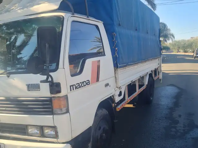 Φορτηγο mazda t4000 με ενσωματομενο lift, Nicosia — Lakatameia - Archangelos-Anthoupoli