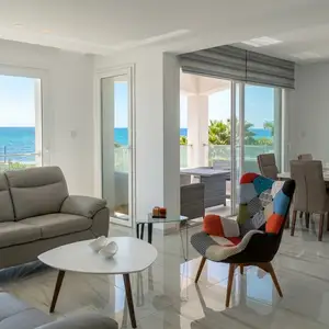 3-bedroom apartment to rent, Limassol — Parekklisia Tourist Area