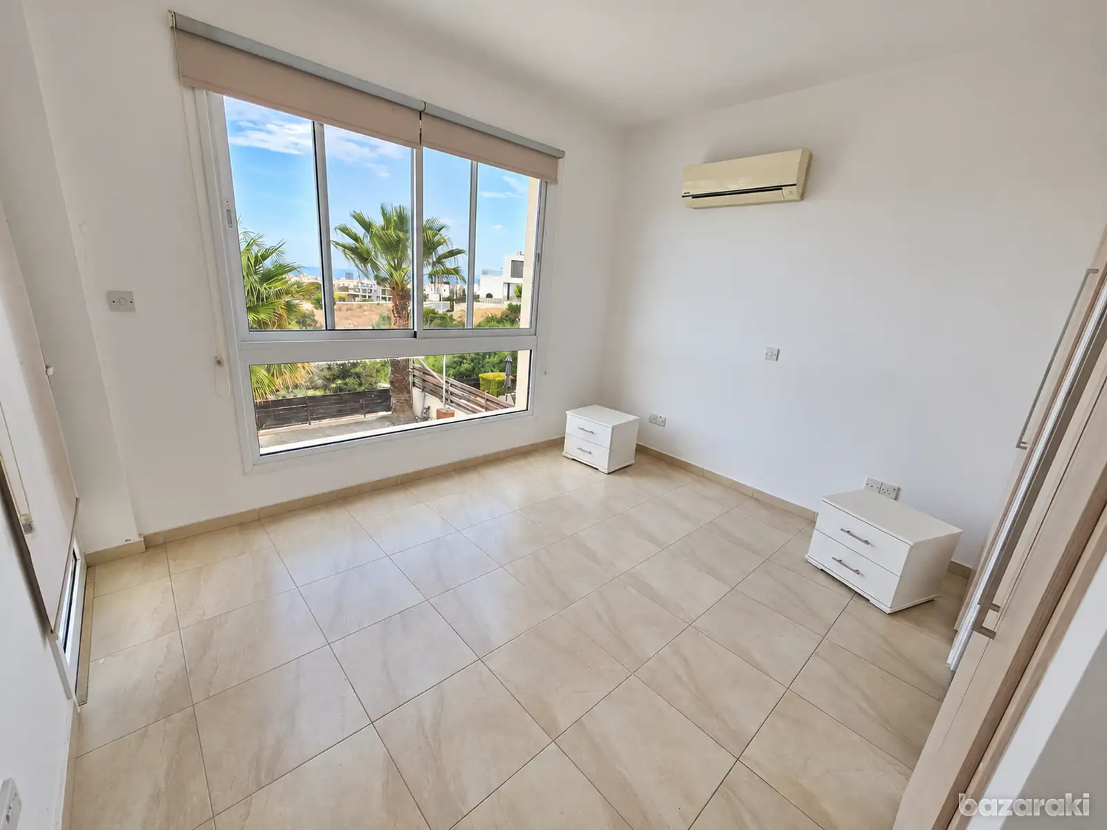 House, 3 bedrooms — 12