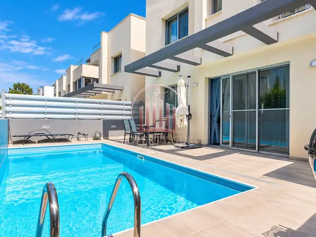  4-bedroom villa to rent, Επαρχία Λεμεσού — Γερμασόγεια Τουριστική Περιοχή