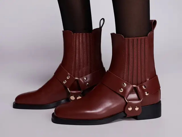 Simmi london bradshaw low ankle boots with harness detail in burgundy, Limassol — Limassol - Mesa Geitonia