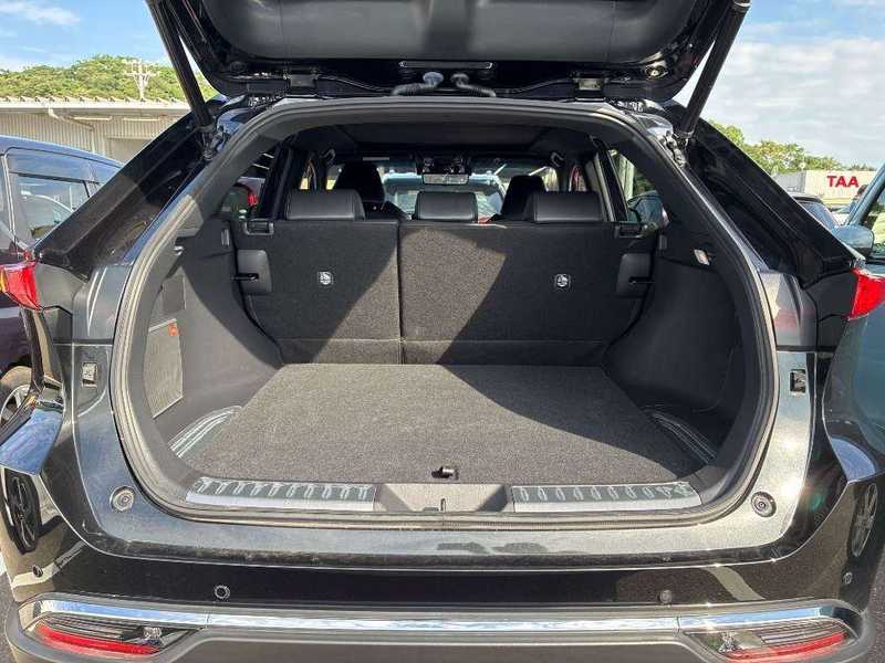 2023 Toyota Harrier 2,5L 2023 Cyprus