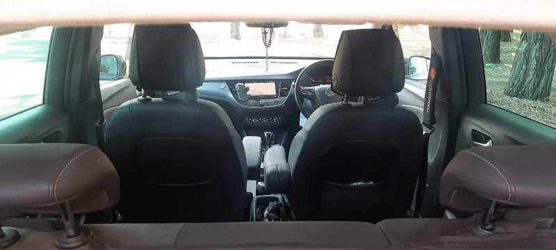 2018 Opel, Vauxhall Crossland X 1,2L 2018 Cyprus