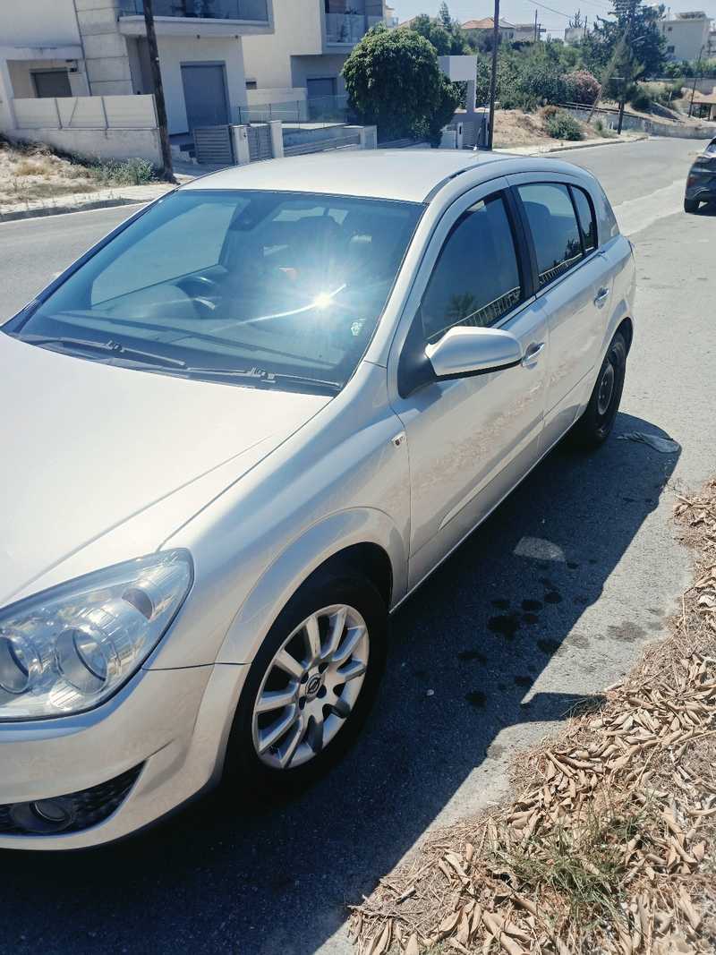 2009 Opel, Vauxhall Astra 1,4L 2009 Cyprus