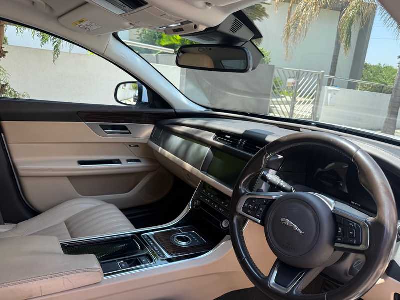 2018 Jaguar XF 2,0L 2018 Cyprus