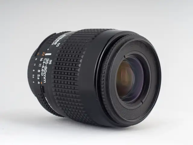 Nikon af nikkor 35-80mm f/4-5.6d zoom lens - nikon f mount, Nicosia — Dali - Panag Evangelistria
