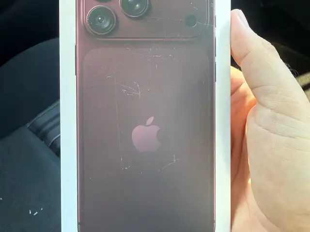Apple iphone 18 pro max 512gb burgundy brand new with 2 years warranty, Nicosia — Nicosia - Ag. Antonios