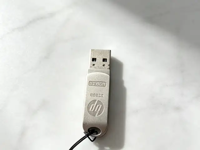 Hp 128gb usb 3.0 memory stick, Επαρχία Λεμεσού — Λεμεσός - Αγία Ζώνη