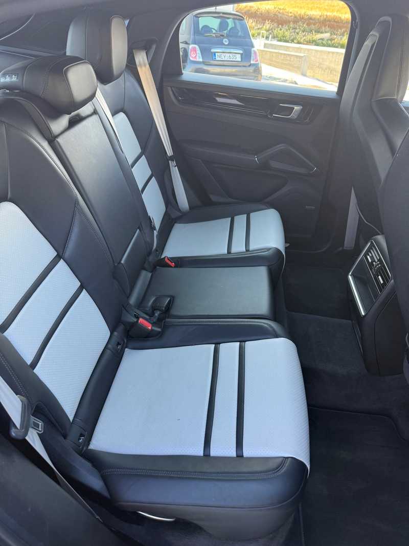 2020 Porsche Cayenne 3,0L 2020 Cyprus