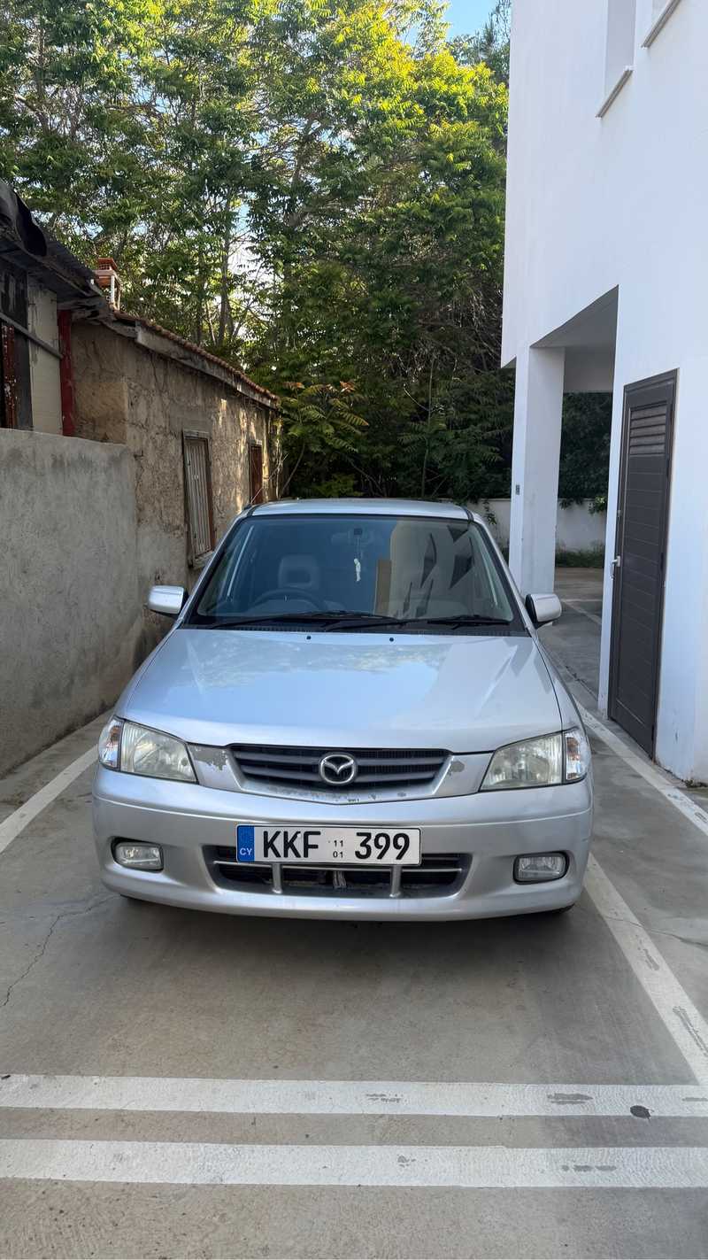 Mazda Demio 1,3L 2001