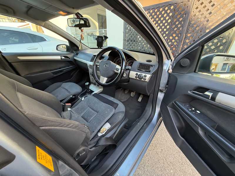 2008 Opel, Vauxhall Astra 1,4L 2008 Cyprus