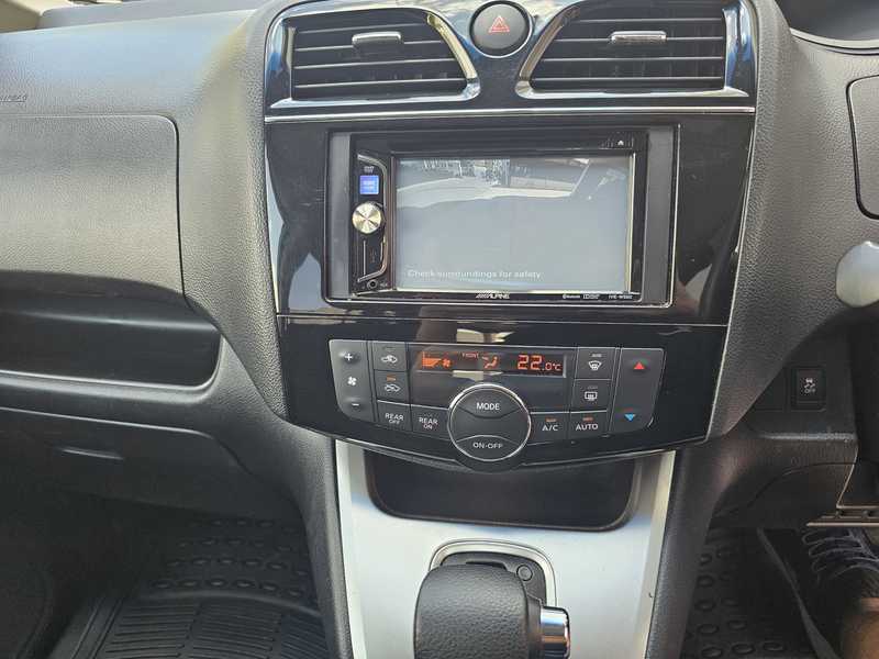 2016 Nissan Serena 2,0L 2016 Cyprus