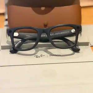 Ray-ban meta wayfarer gen with transitions photochromic lenses, Limassol — Parekklisia Tourist Area