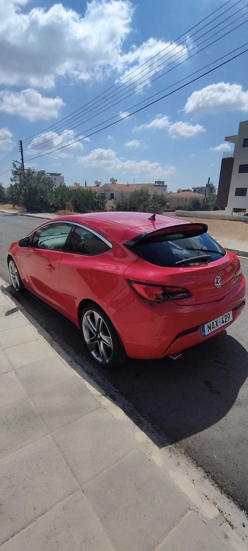 2012 Opel, Vauxhall Astra 1,6L 2012 Cyprus