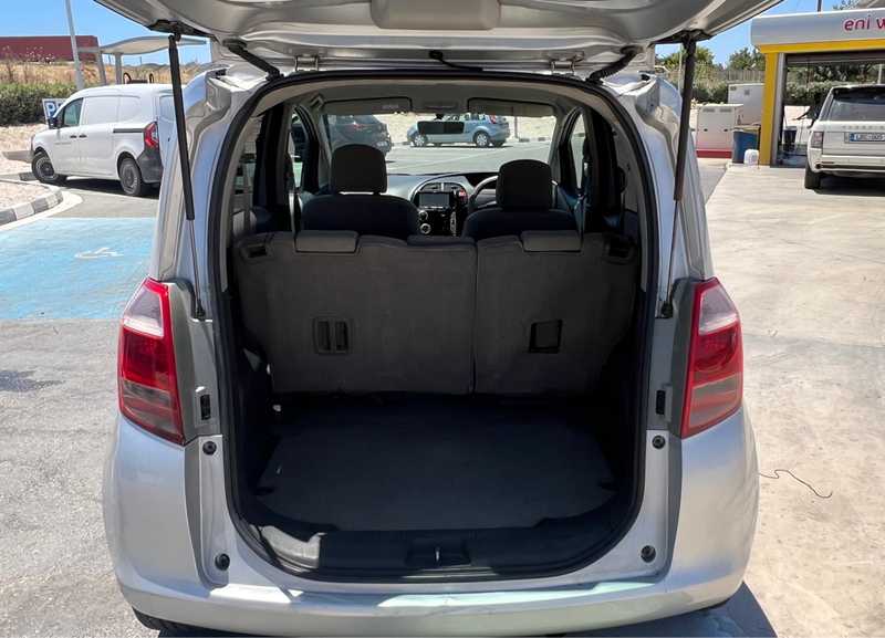 2006 Toyota Ractis 1,3L 2006 Cyprus