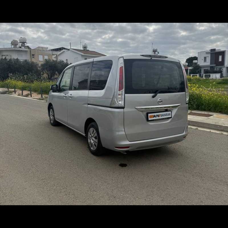 2016 Nissan Serena 2,0L 2016 Cyprus