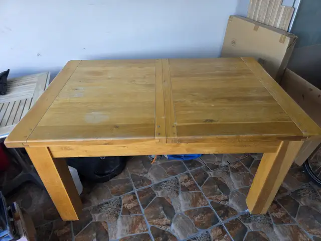 Solid wood table with extension, Επαρχία Λάρνακας — Πύλα