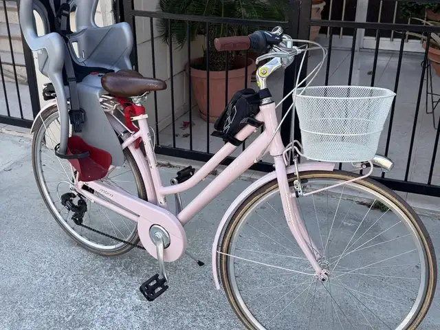 Woman bicecle, Επαρχία Λεμεσού — Κάτω Πολεμίδια