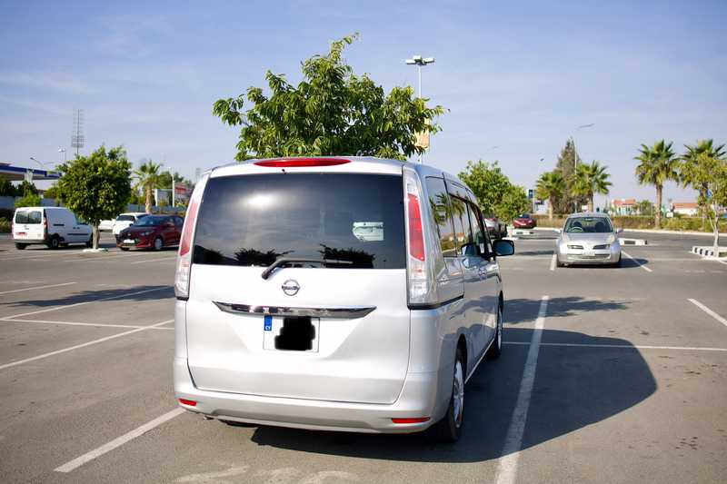2012 Nissan Serena 2,0L 2012 Cyprus