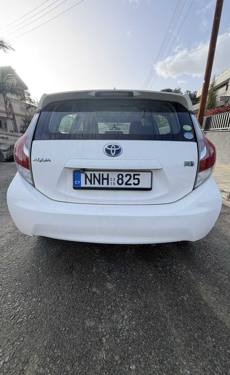 2015 Toyota Aqua 1,5L 2015 Cyprus