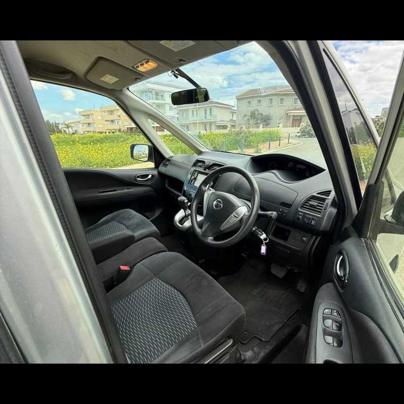 2016 Nissan Serena 2,0L 2016 Cyprus