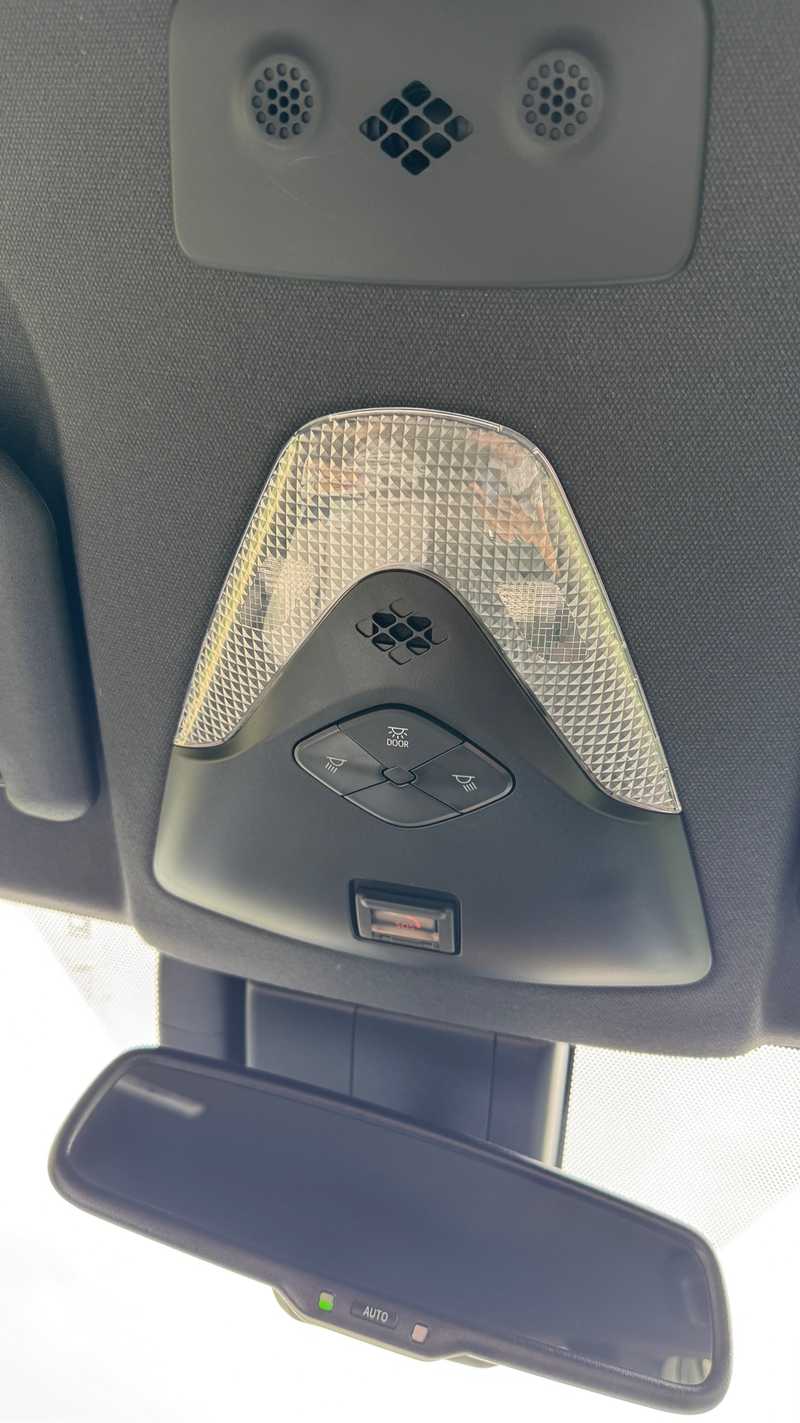 2021 Toyota C-HR 1,8L 2021 Cyprus