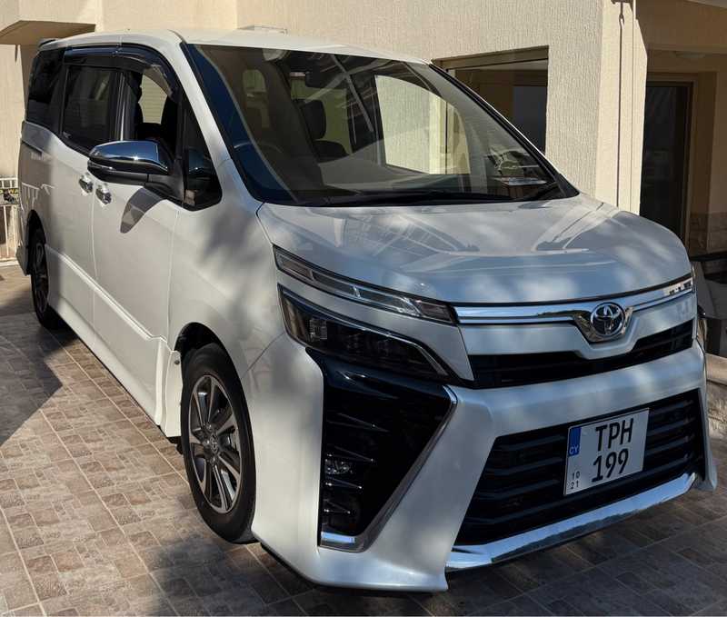 2021 Toyota Voxy 2,0L 2021 Cyprus