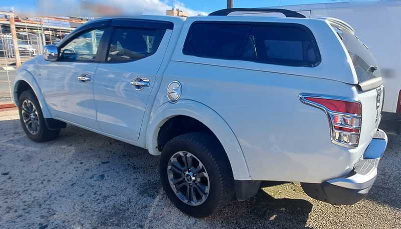 2016 Mitsubishi L200 2,4L 2016 Cyprus