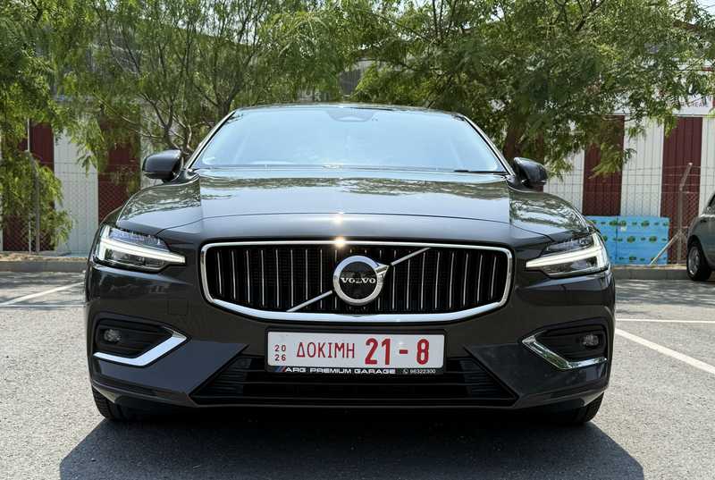 2023 Volvo S60 2,0L 2023 Cyprus