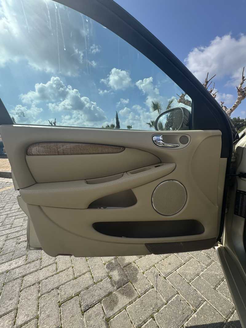 2005 Jaguar X-Type 2,1L 2005 Cyprus