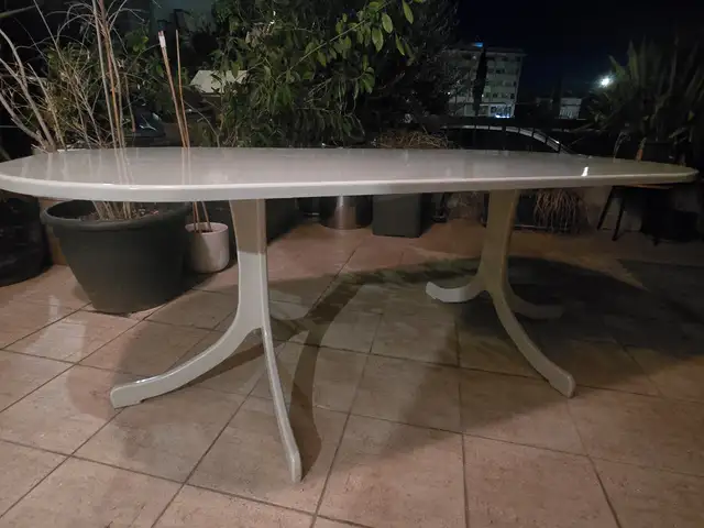 Οικογενειακή τραπεζαρία / dining table for family, Nicosia — Kato Deftera