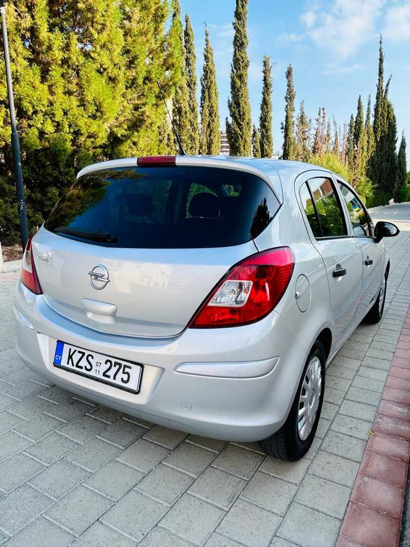 2011 Opel, Vauxhall Astra 1,4L 2011 Cyprus