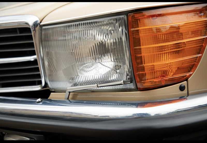 1985 Mercedes-Benz SL-Class 5,0L 1985 Cyprus