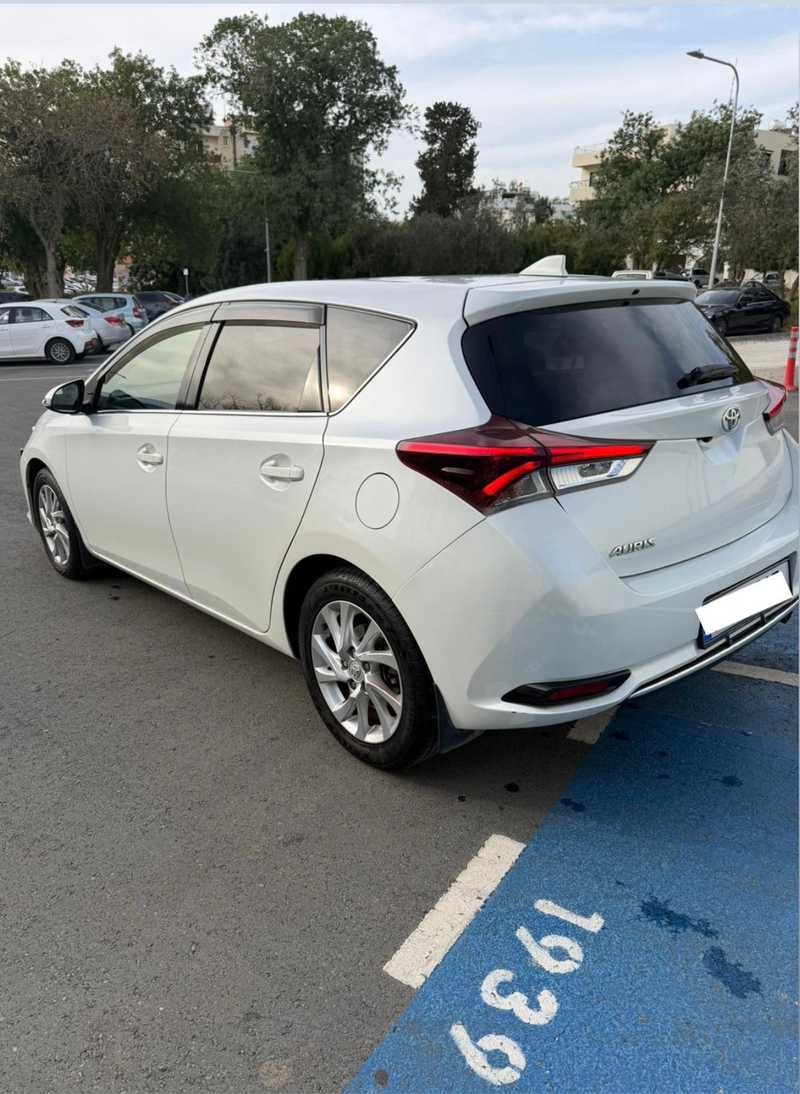 2015 Toyota Auris 1,2L 2015 Cyprus