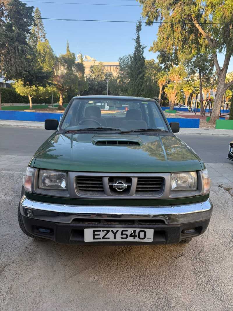 2000 Nissan Navara 2,5L 2000 Cyprus