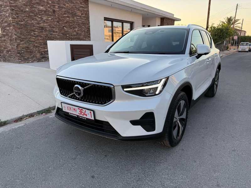 Volvo XC40 2,0L 2024