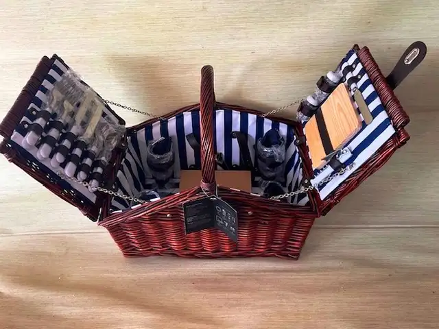 Picnic basket hamper, Larnaca — Zygi