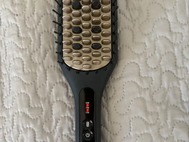 Remington hair straightener brush, Larnaca — Larnaka - Kamares
