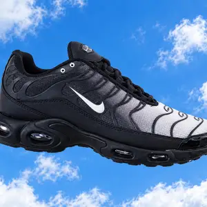 Sport shoes, Επαρχία Λευκωσίας — Λακατάμεια - Συνοικισμός Ανθούπολης