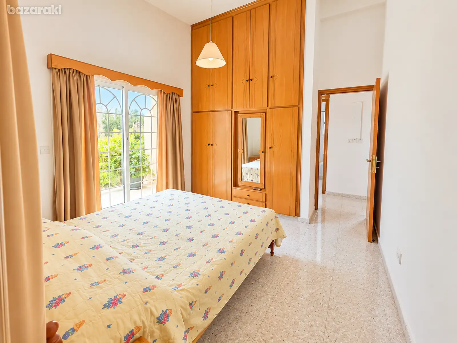 House, 3 bedrooms — 4