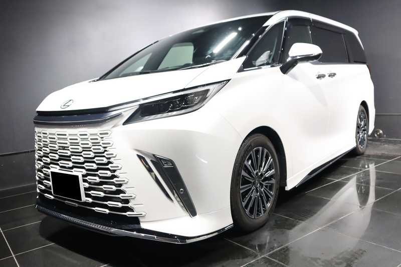 Lexus LM 2,4L 2024