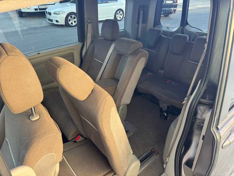 2015 Honda Stepwagon 1,5L 2015 Cyprus