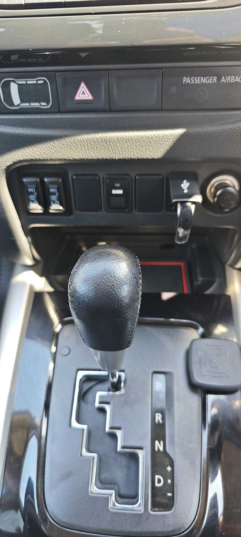 2017 Mitsubishi L200 2,4L 2017 Cyprus