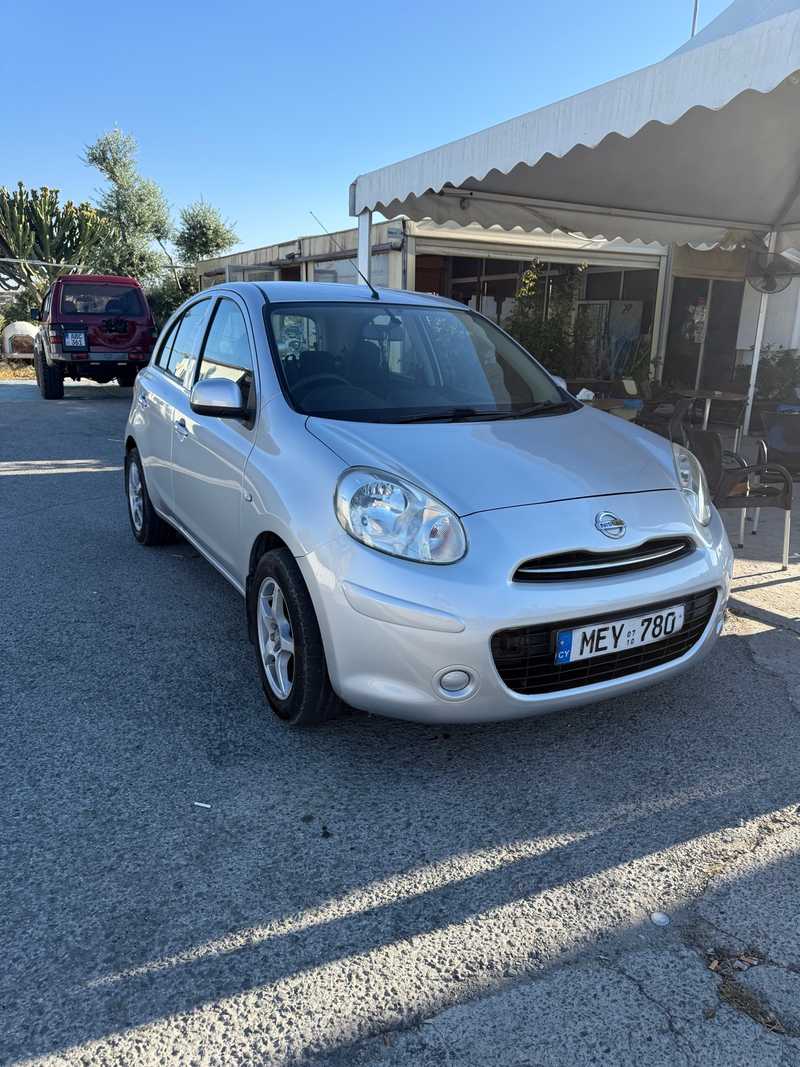 Nissan March 1,2L 2010